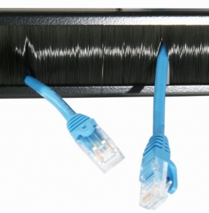 19 CABLE MANAGER - BRUSH ENTRY